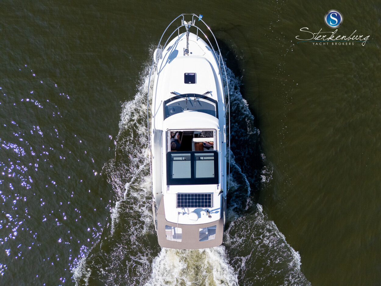 foto: 10 Jeanneau NC 9