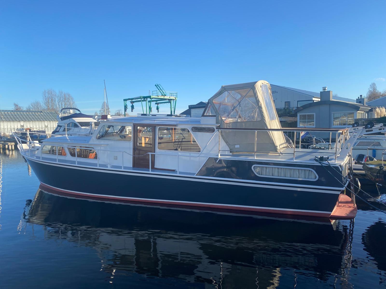 Combikruiser 1200 ( Woonschip met CV )