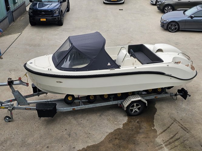 foto: 5 Oud Huijzer 580 Tender