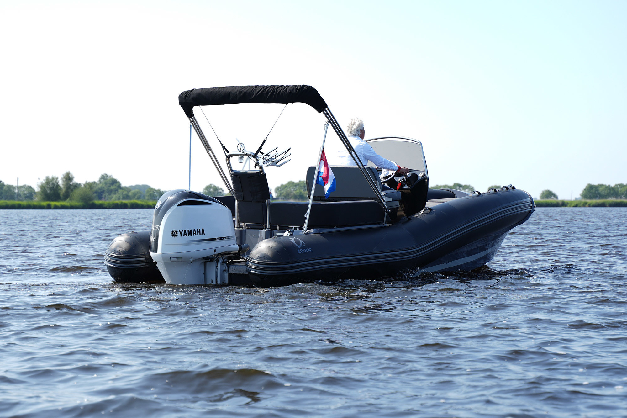 foto: 14 Zodiac N-ZO 680 