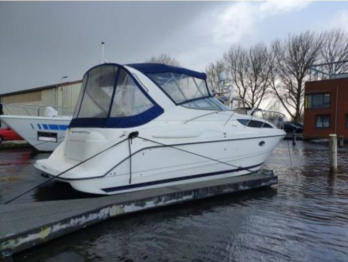 foto: 15 Bayliner 305 CIERA