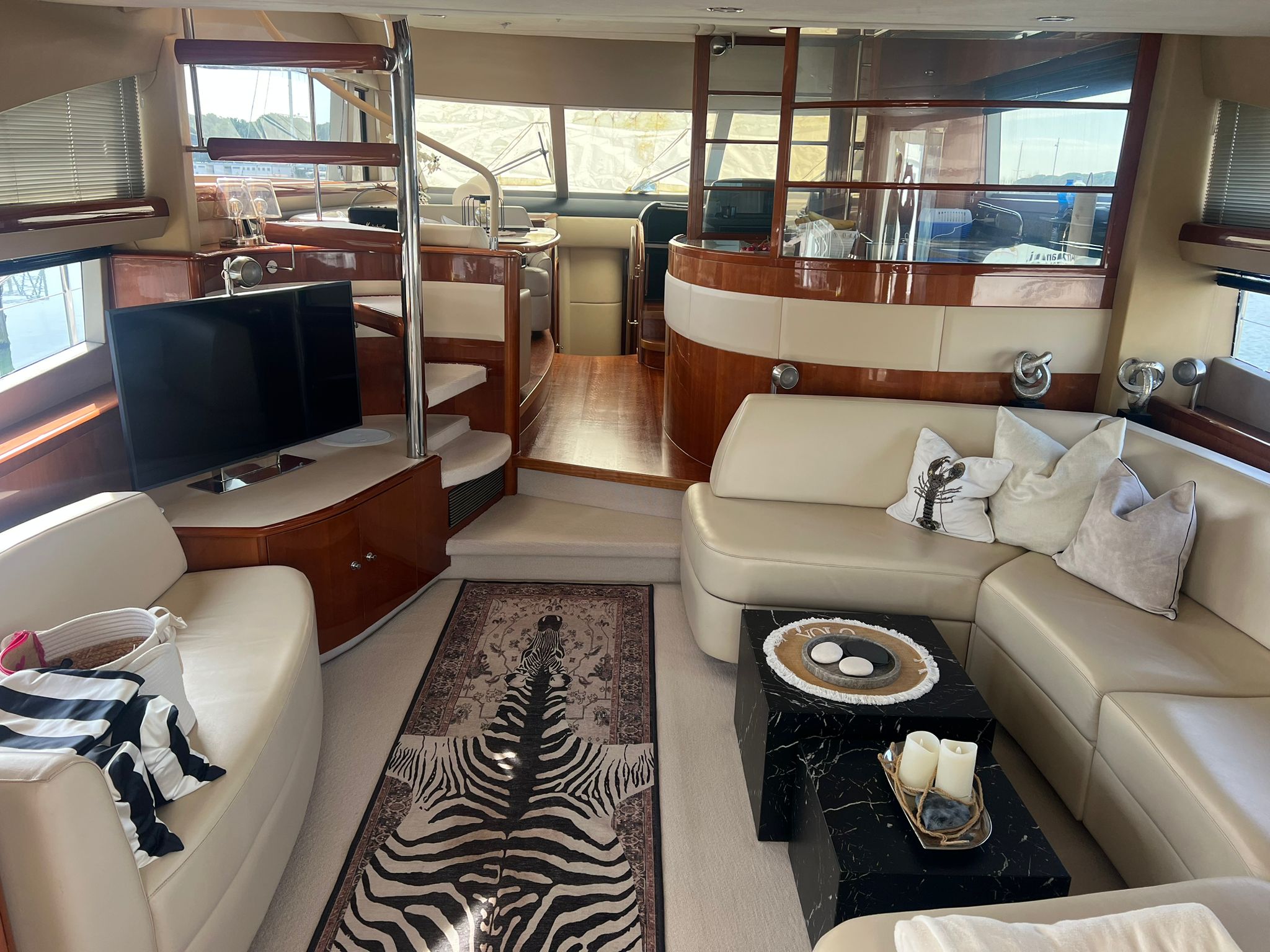 foto: 25 Princess 67 Fly