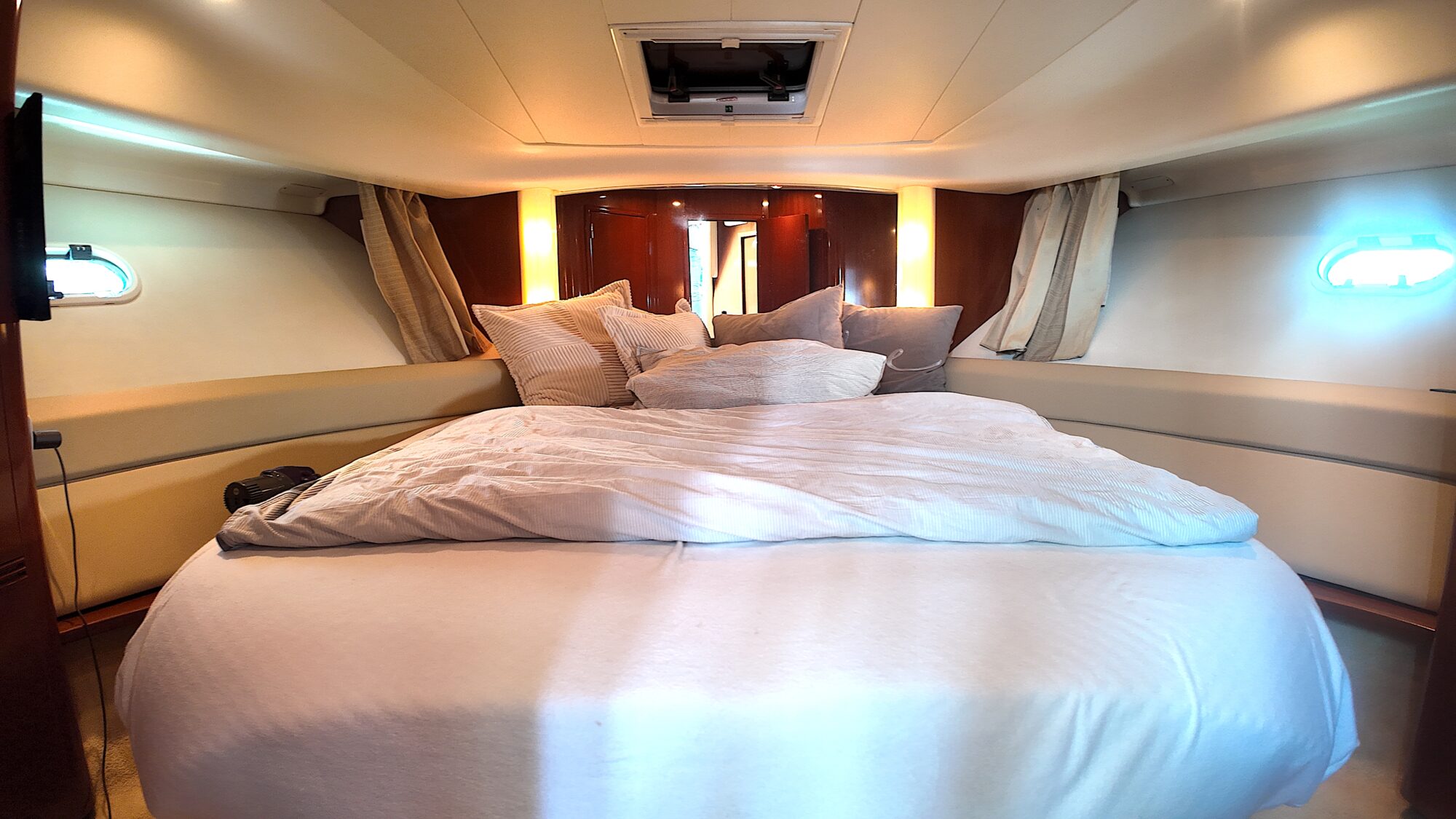 foto: 12 Jeanneau Jeanneau Prestige 42 Flybridge