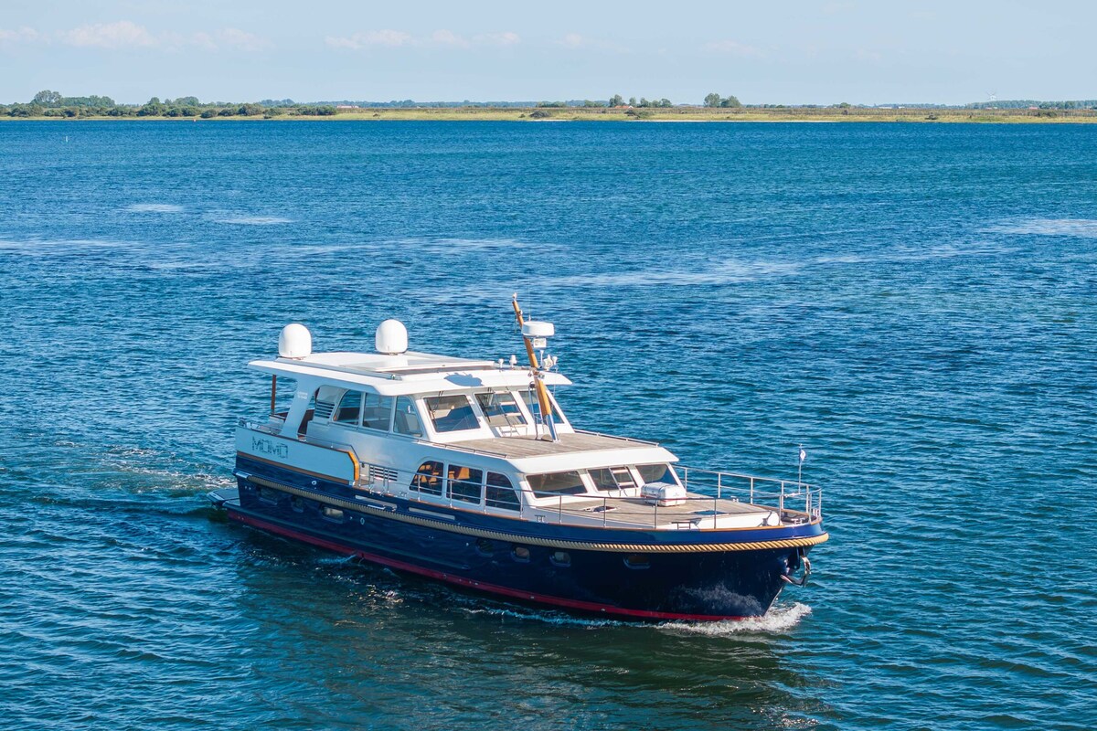 foto: 72 Linssen Grand Sturdy 590 AC Wheelhouse L-Class