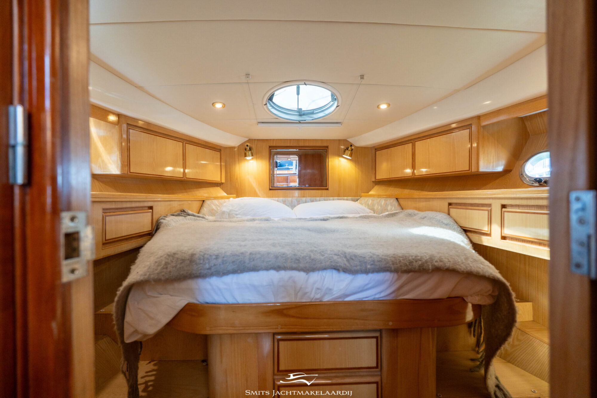 foto: 18 Astor Astor 37 Flybridge