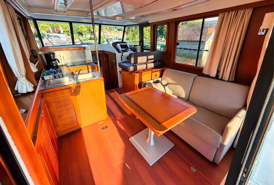 foto: 41 Beneteau Beneteau Swift Trawler 34 Flybridge