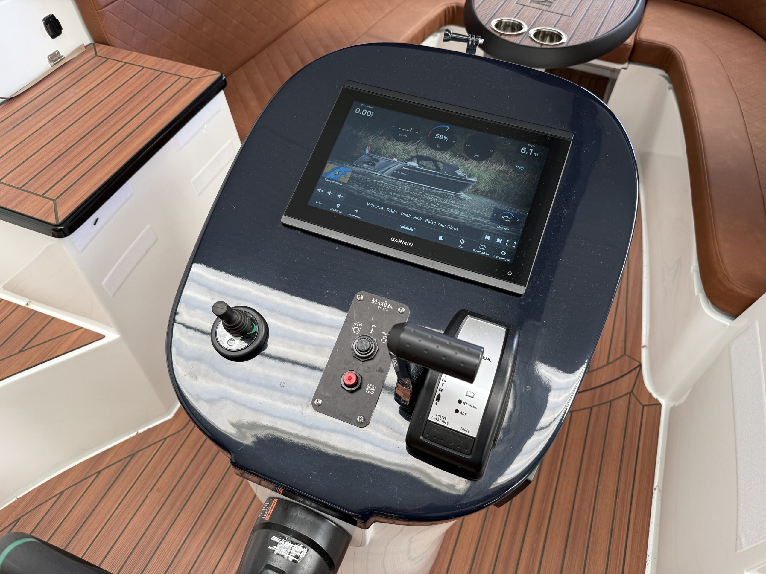 foto: 8 Maxima 720 (jong gebruikt)