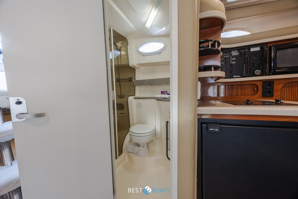 foto: 15 Rinker 342 Fiesta Vee