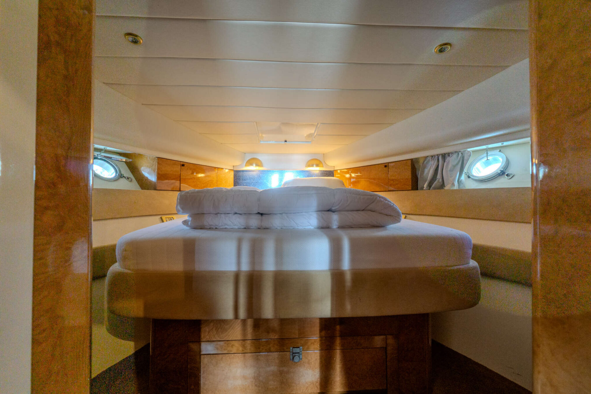 foto: 21 Mochi Craft Mochi Craft 43 Flybridge