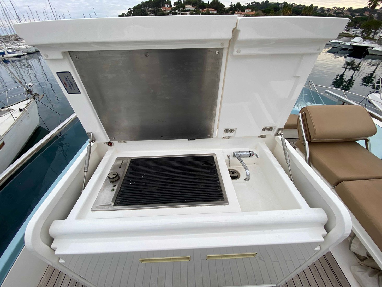 foto: 8 Fairline Squadron 42