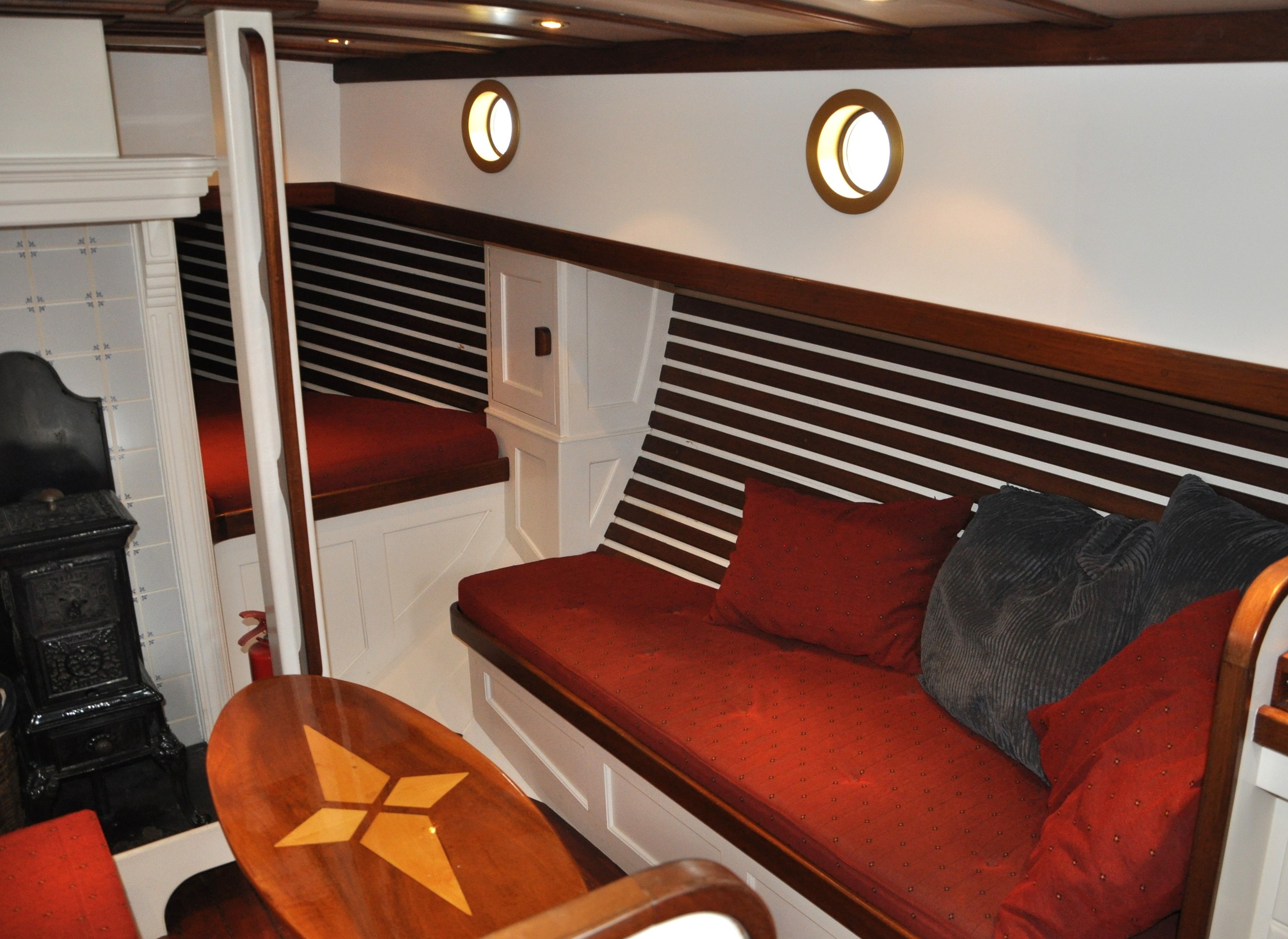 foto: 4 Danish Rose 31