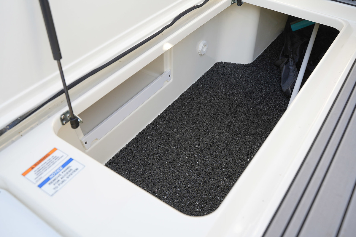 foto: 29 Sea Ray SPX 230 Outboard