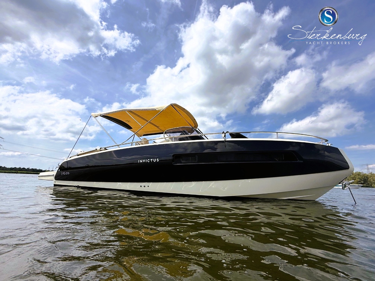 foto: 12 Invictus 280 GT