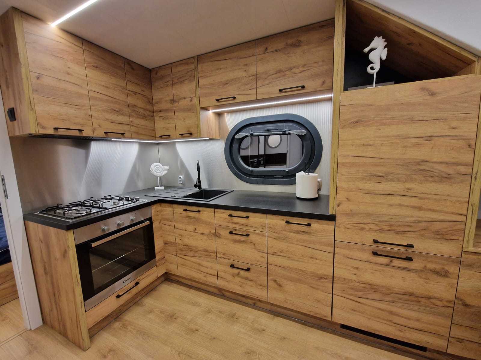 foto: 9 Campi 460 Houseboat