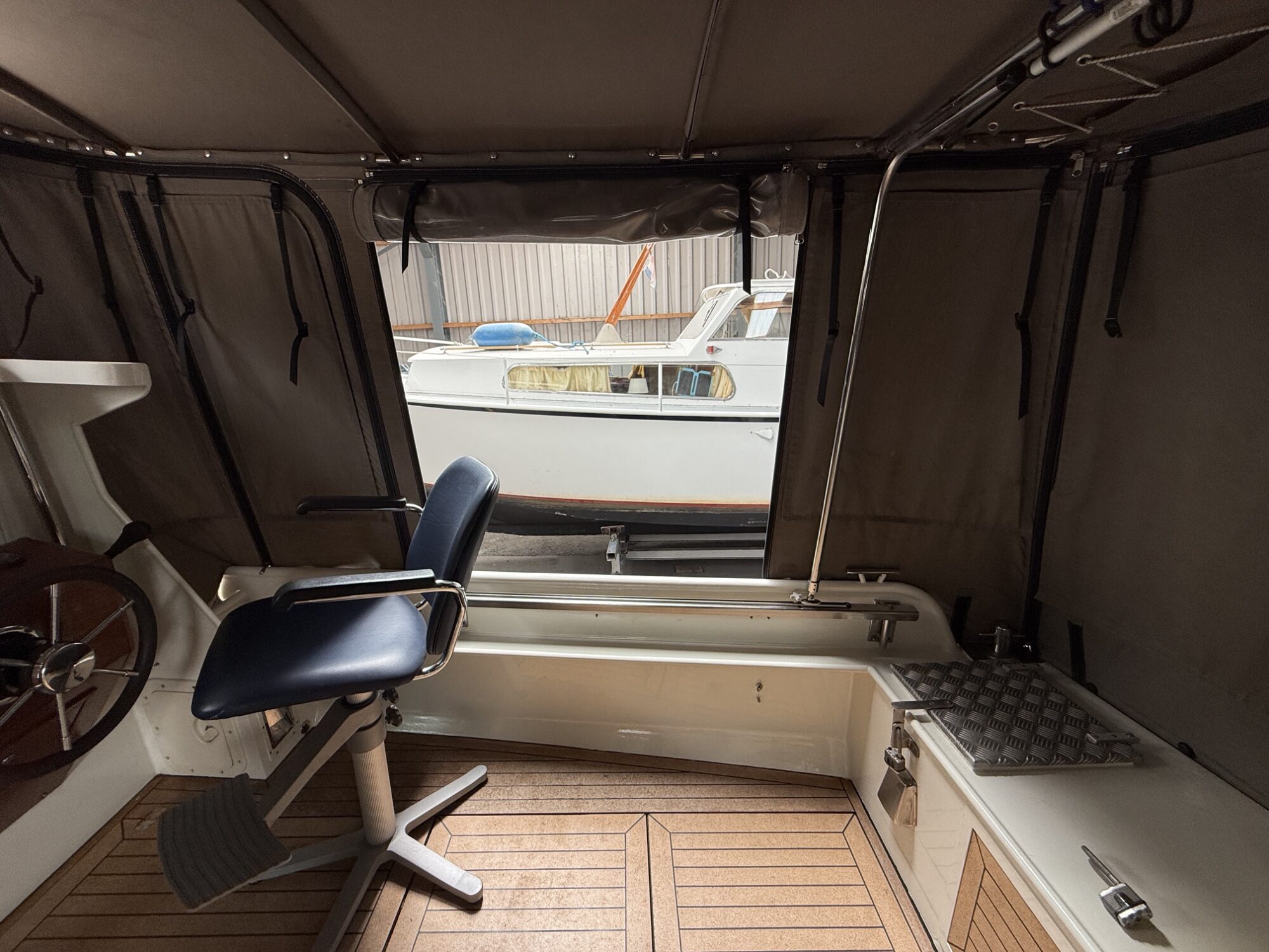 foto: 16 Barkas Barkas 8.30 OK