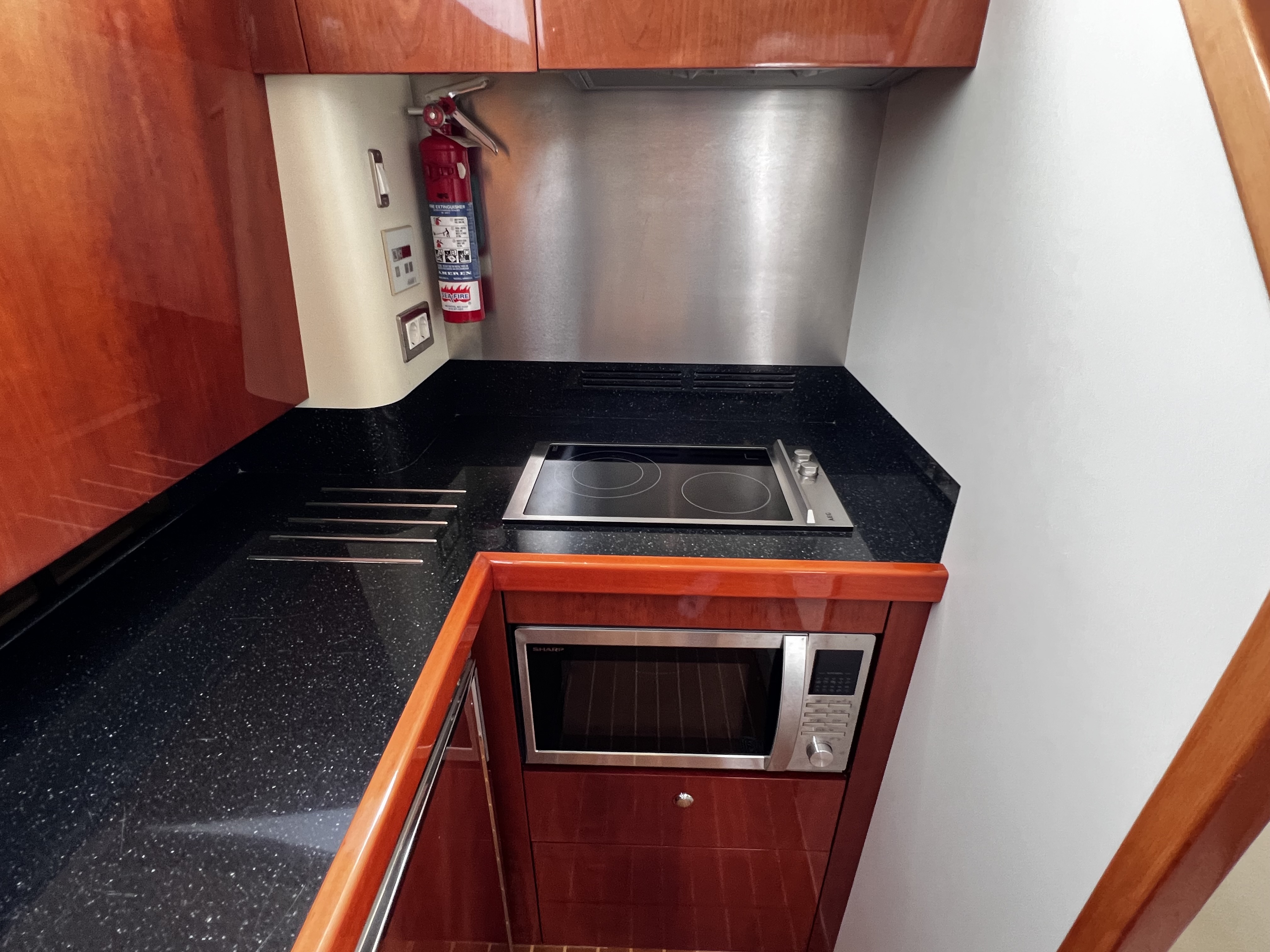 foto: 11 Fairline Phantom 46