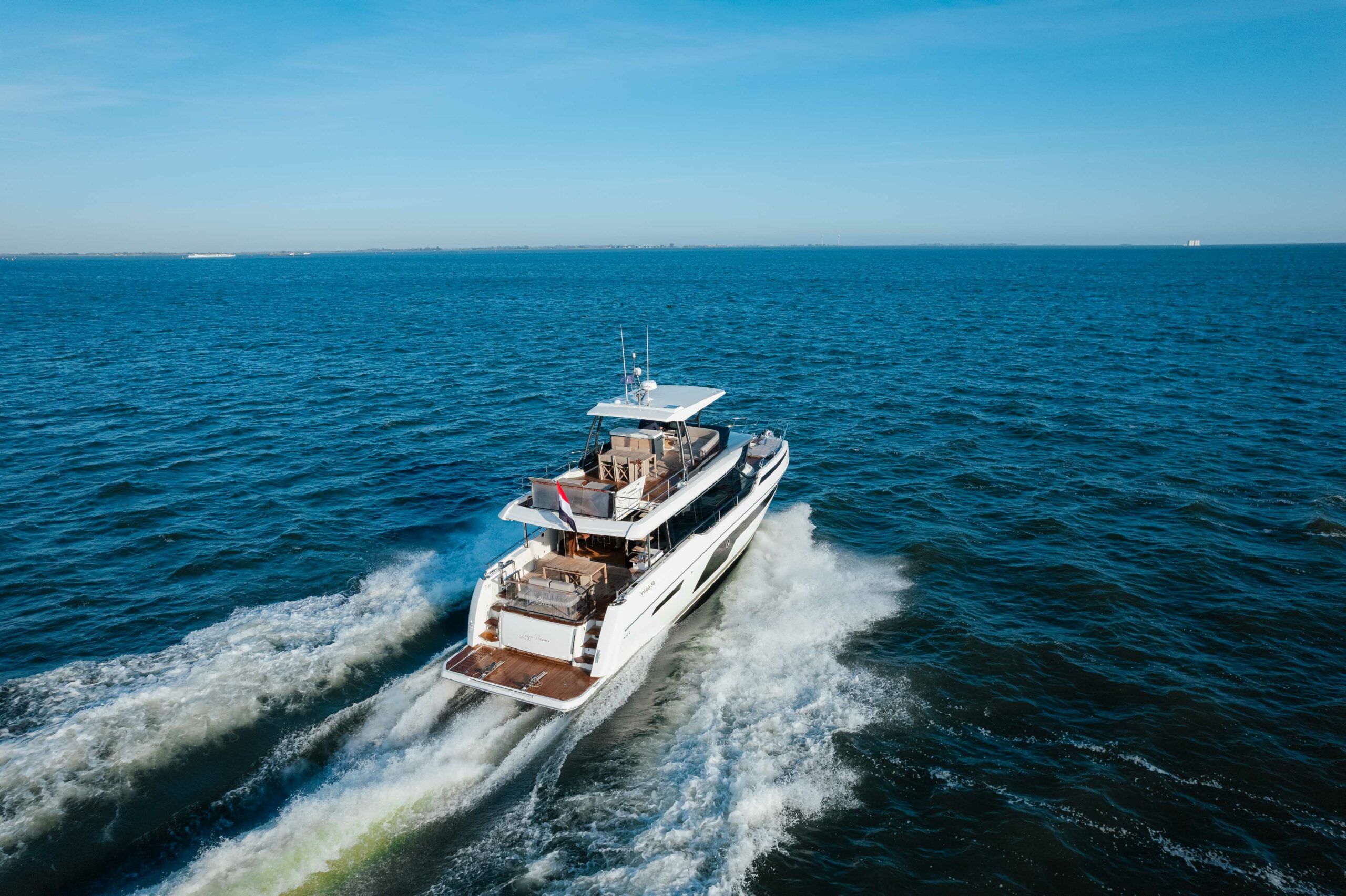 foto: 27 Prestige X60