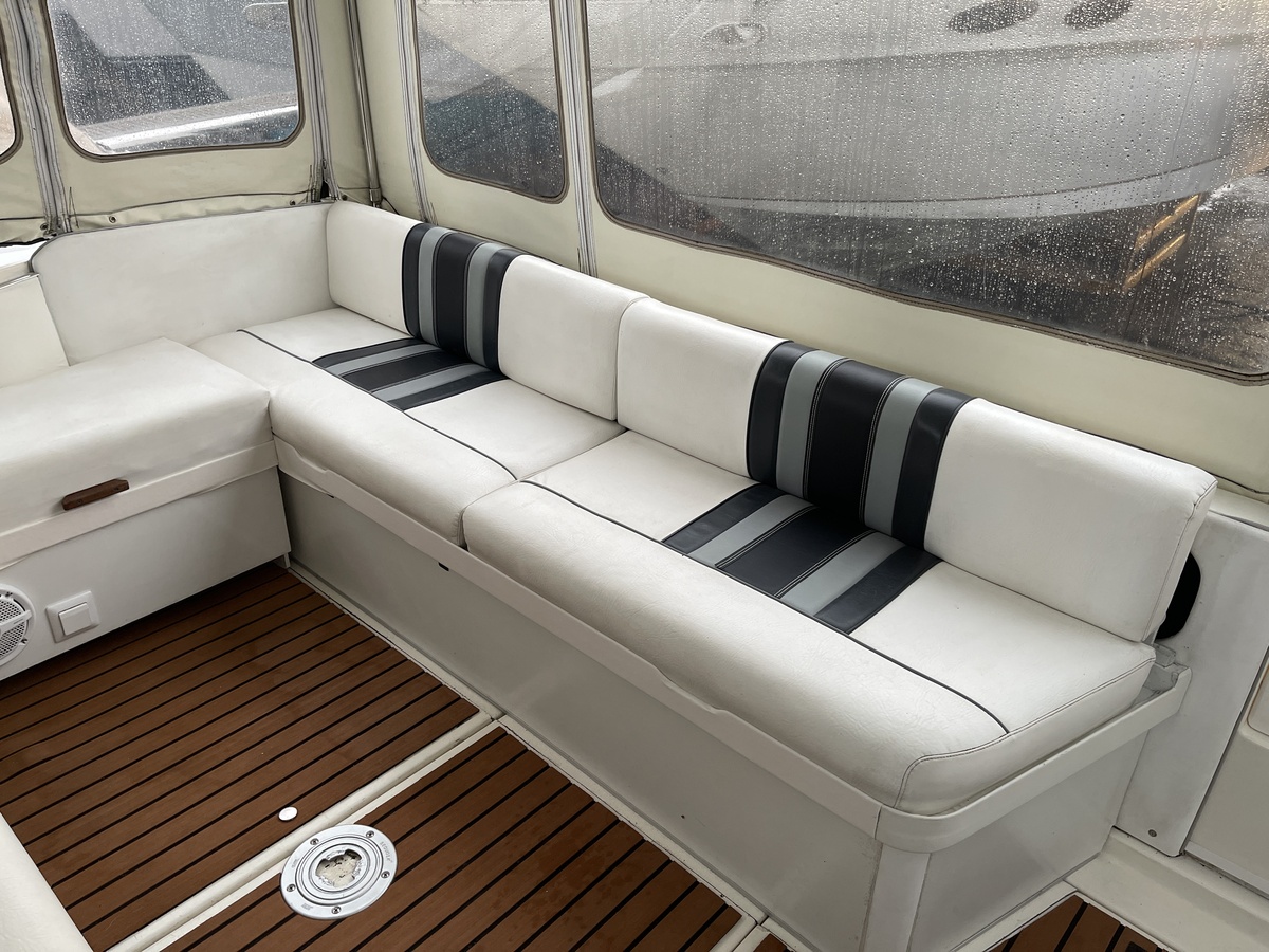 foto: 14 Sea Ray 310 Sundancer 