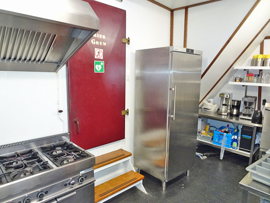 foto: 28 3 mast Charterschip / Evenementenboot 44 nachtgasten, 150 daggasten