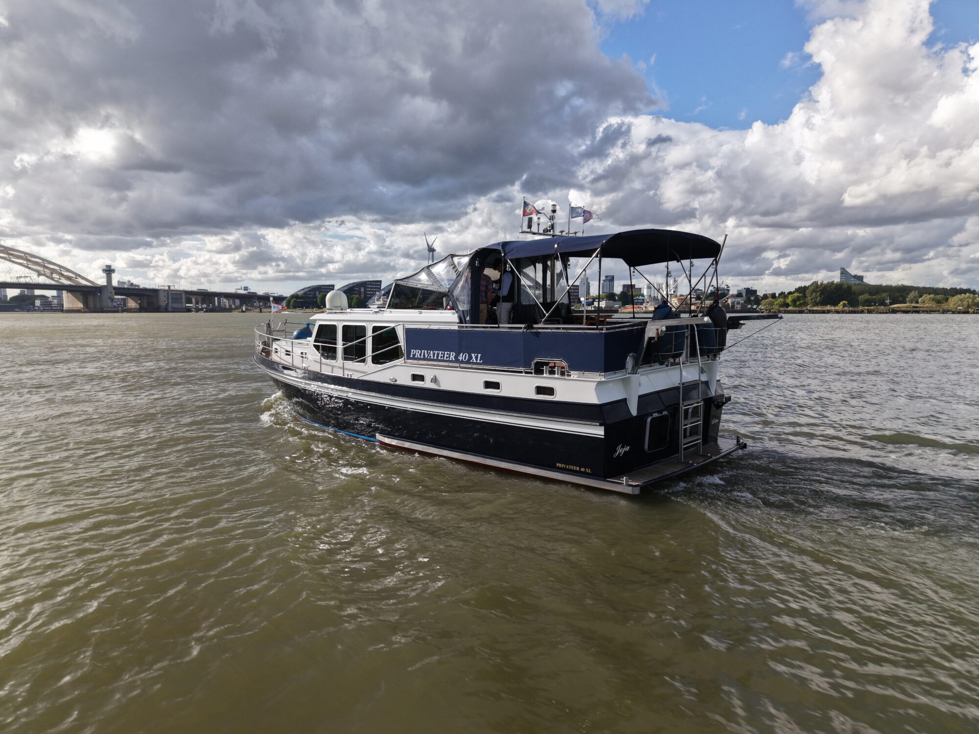 foto: 18 Privateer Privateer 40 XL Cabrio