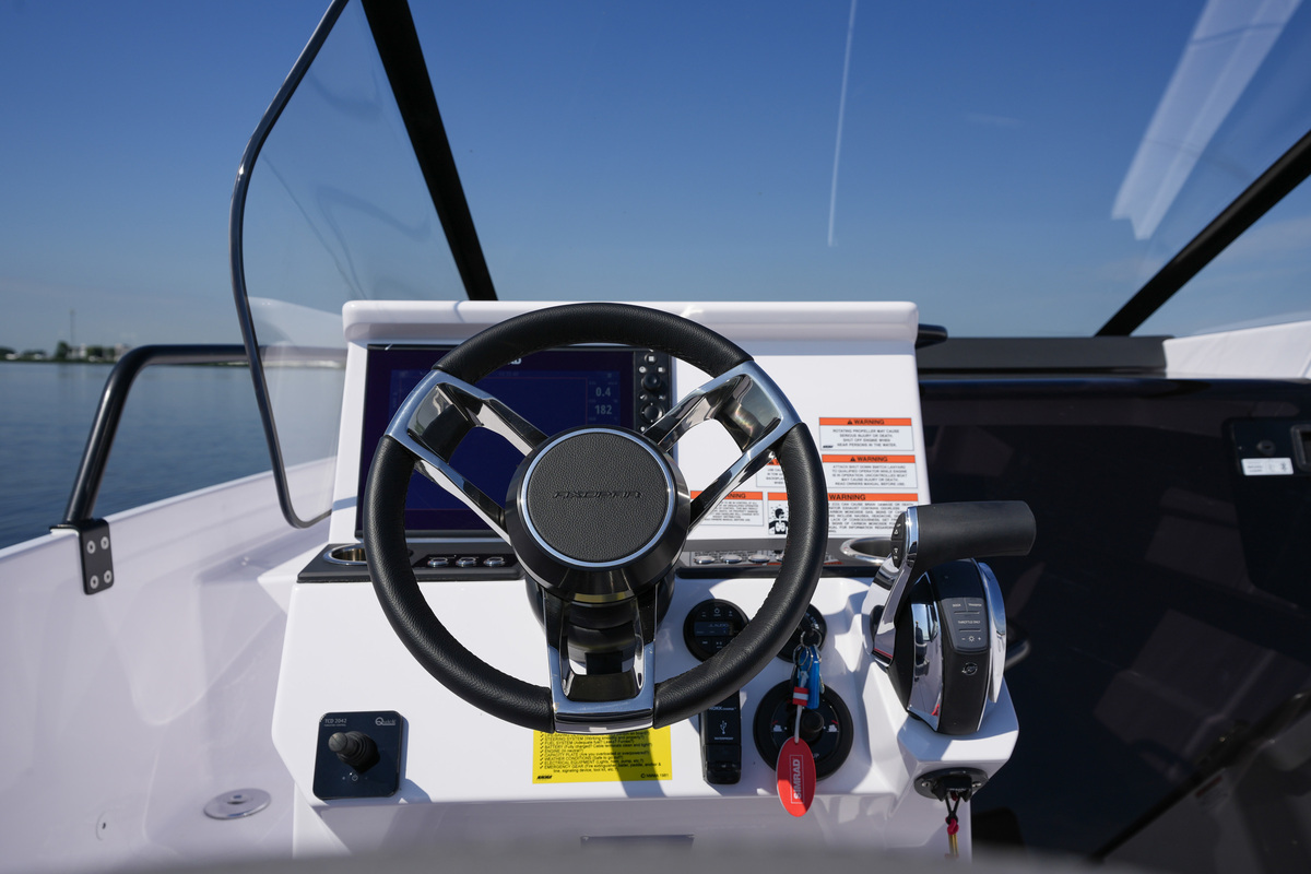 foto: 23 Axopar 25 Cross Bow