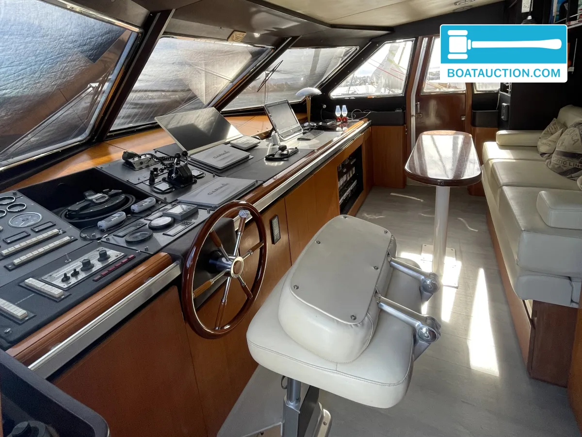 foto: 6 Admiral 25