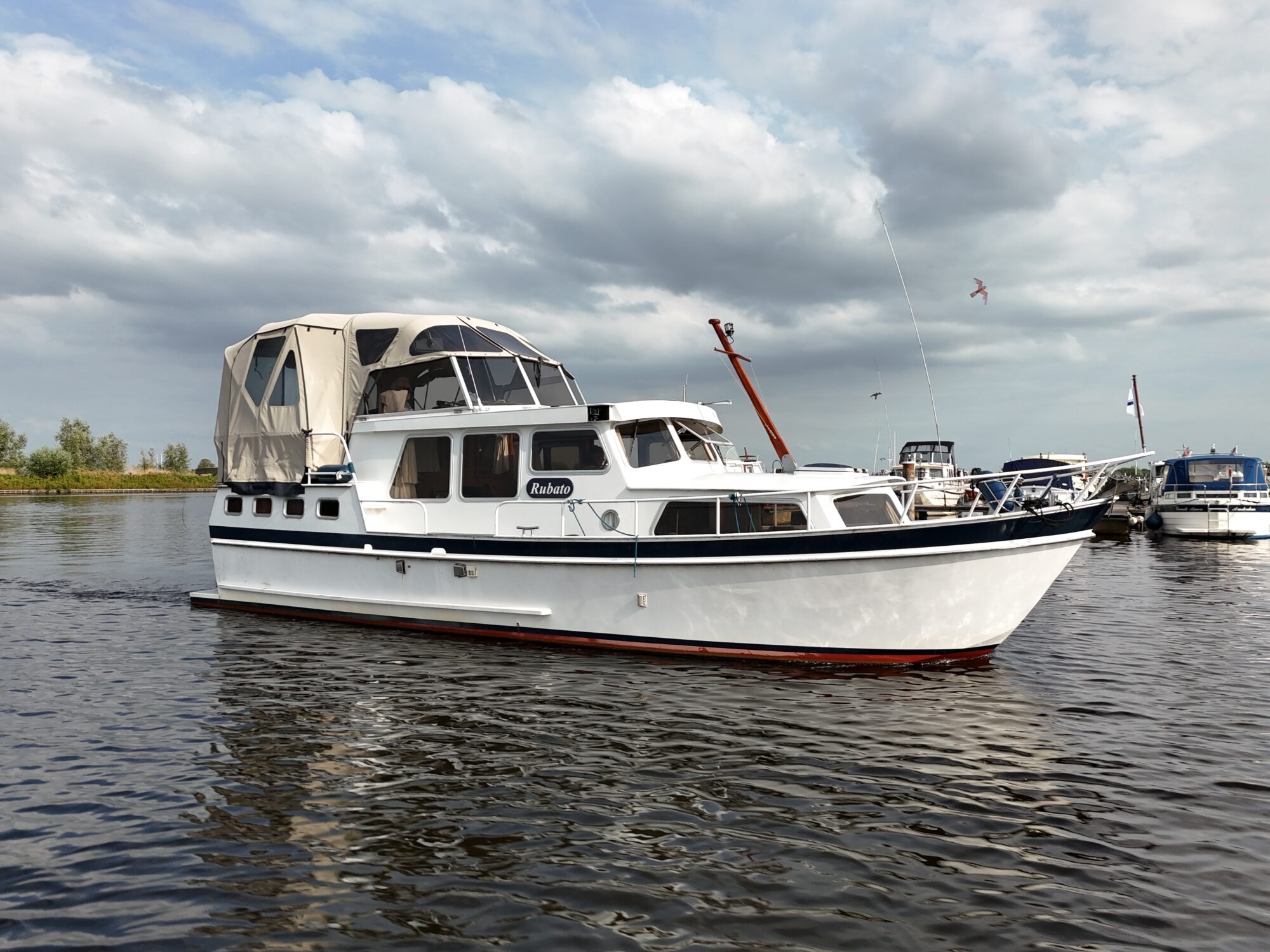 foto: 28 Crown yachts Crown Kruiser 11.90 AK Cabrio