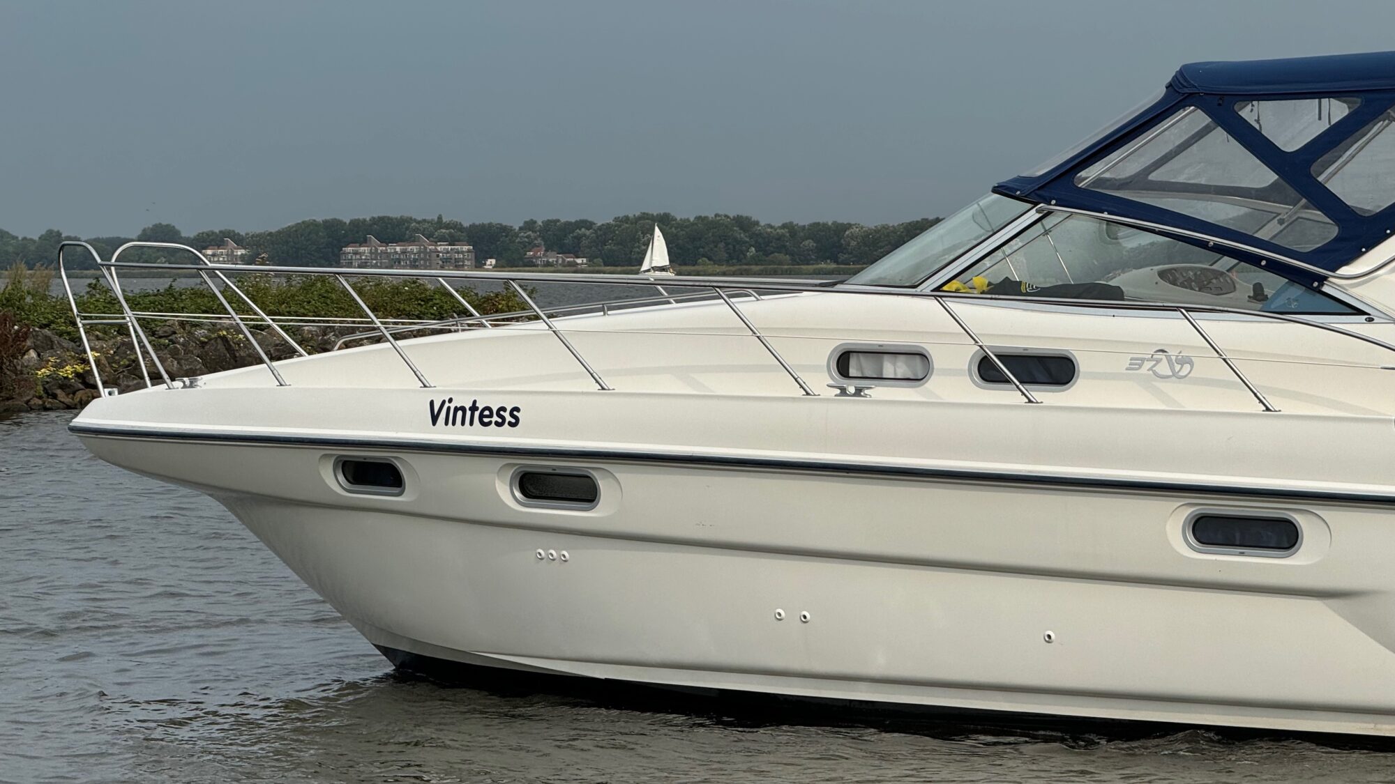 foto: 18 Sealine Sealine S37
