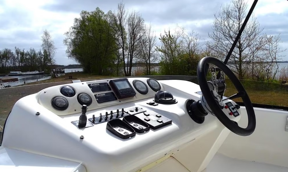foto: 6 Sealine F33 330 Statesman l Flybridge