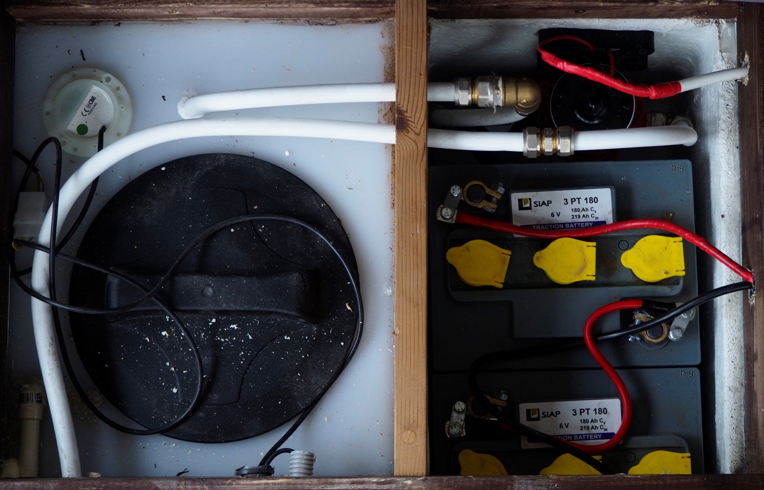 foto: 26 Campi 300 Houseboat