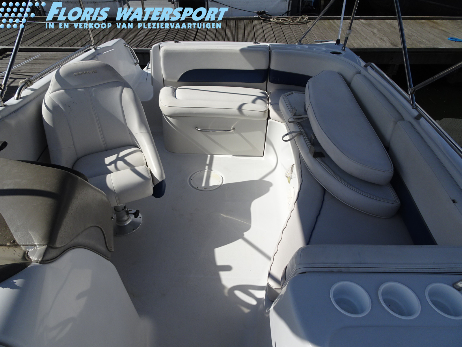 foto: 7 Crownline 238 DB