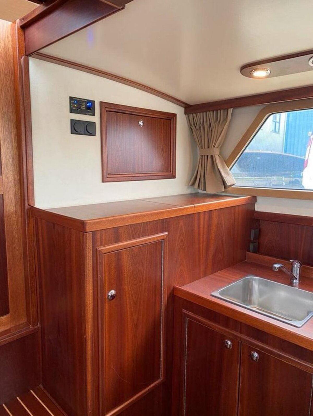 foto: 14 Van Waveren Cabrio