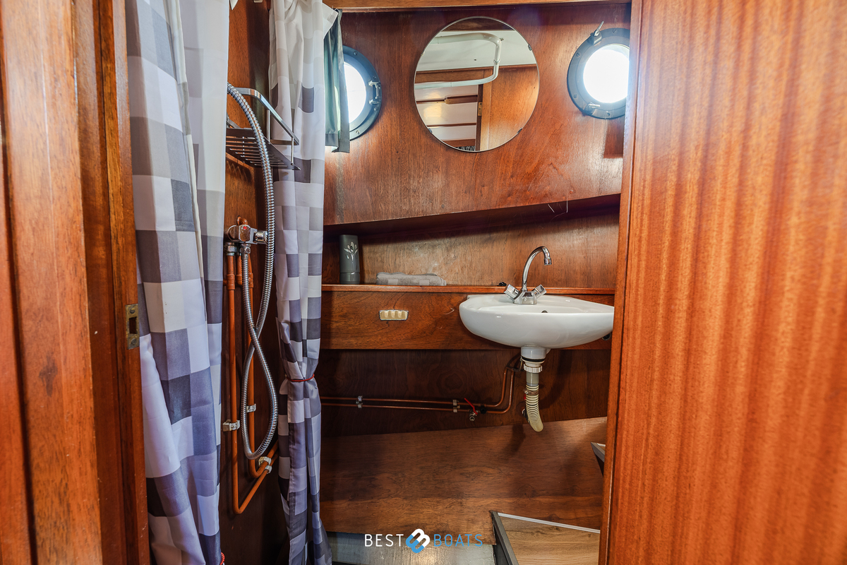 foto: 26 Exellent 1000 Hybride Patrol