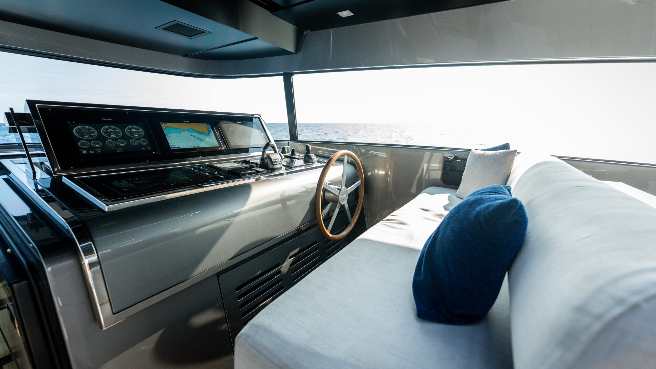 foto: 33 Sanlorenzo SX88