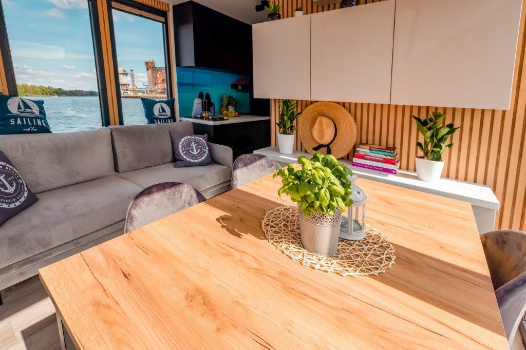 foto: 18 Shogun Mobile Houseboat