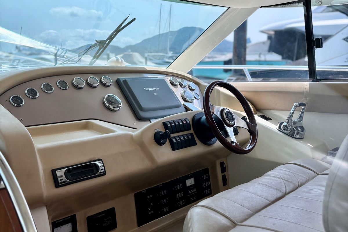 foto: 13 Prestige 42 Fly