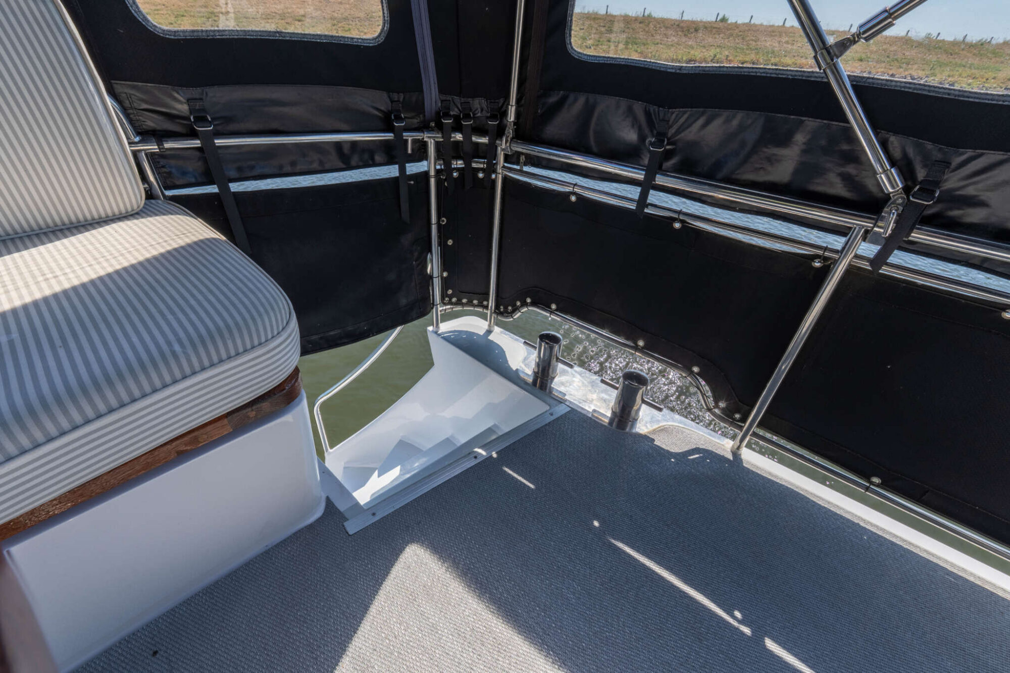 foto: 38 Explorer Explorer Classic 14.00 AK Cabrio
