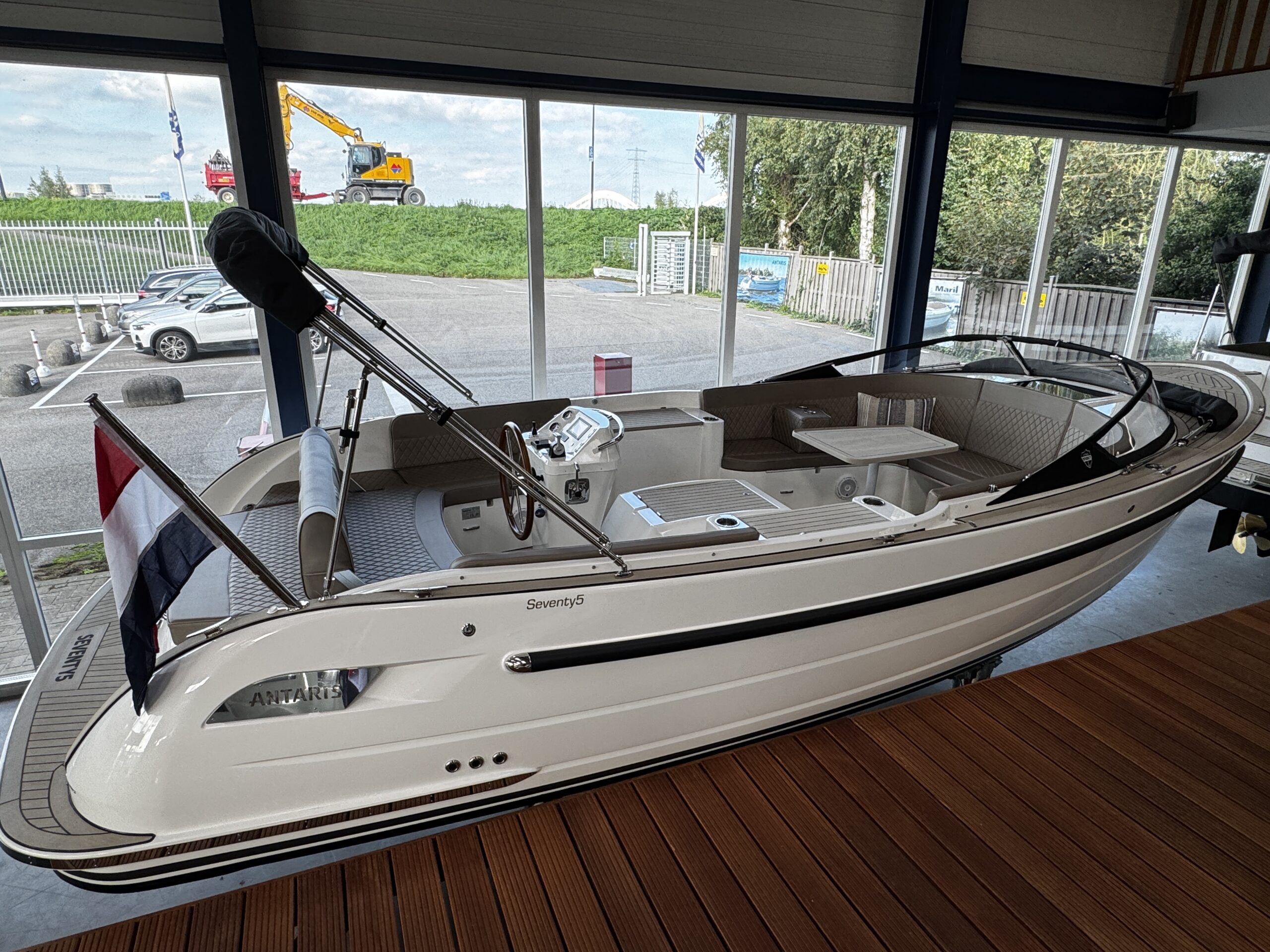foto: 6 Antaris Seventy5 Hybride (op voorraad)