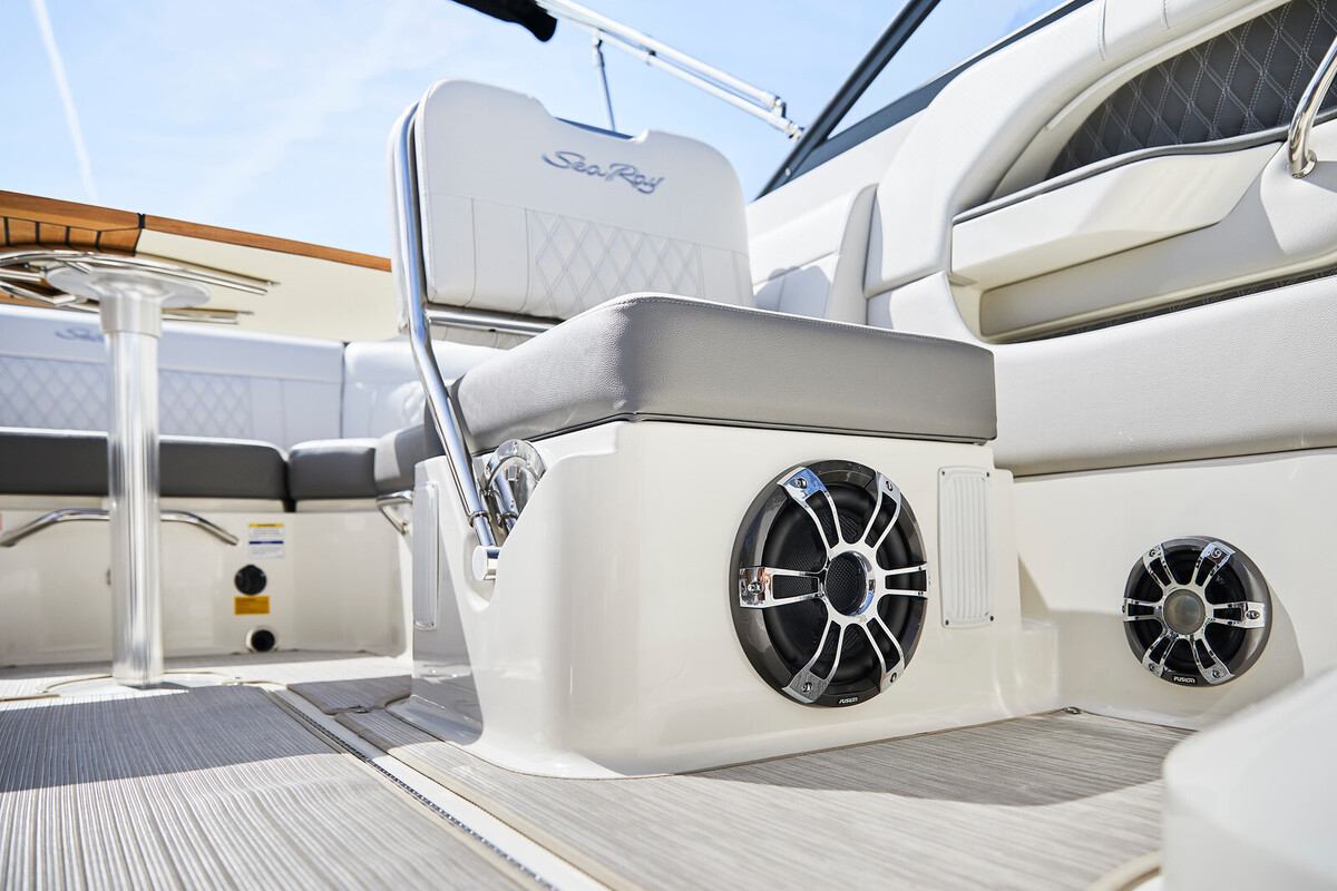 foto: 12 Sea Ray SLX 250