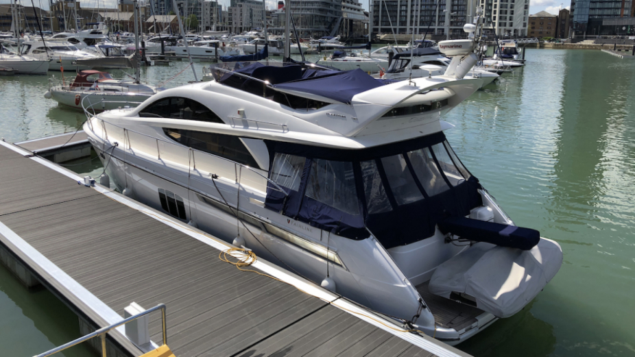 foto: 14 Fairline Phantom 48