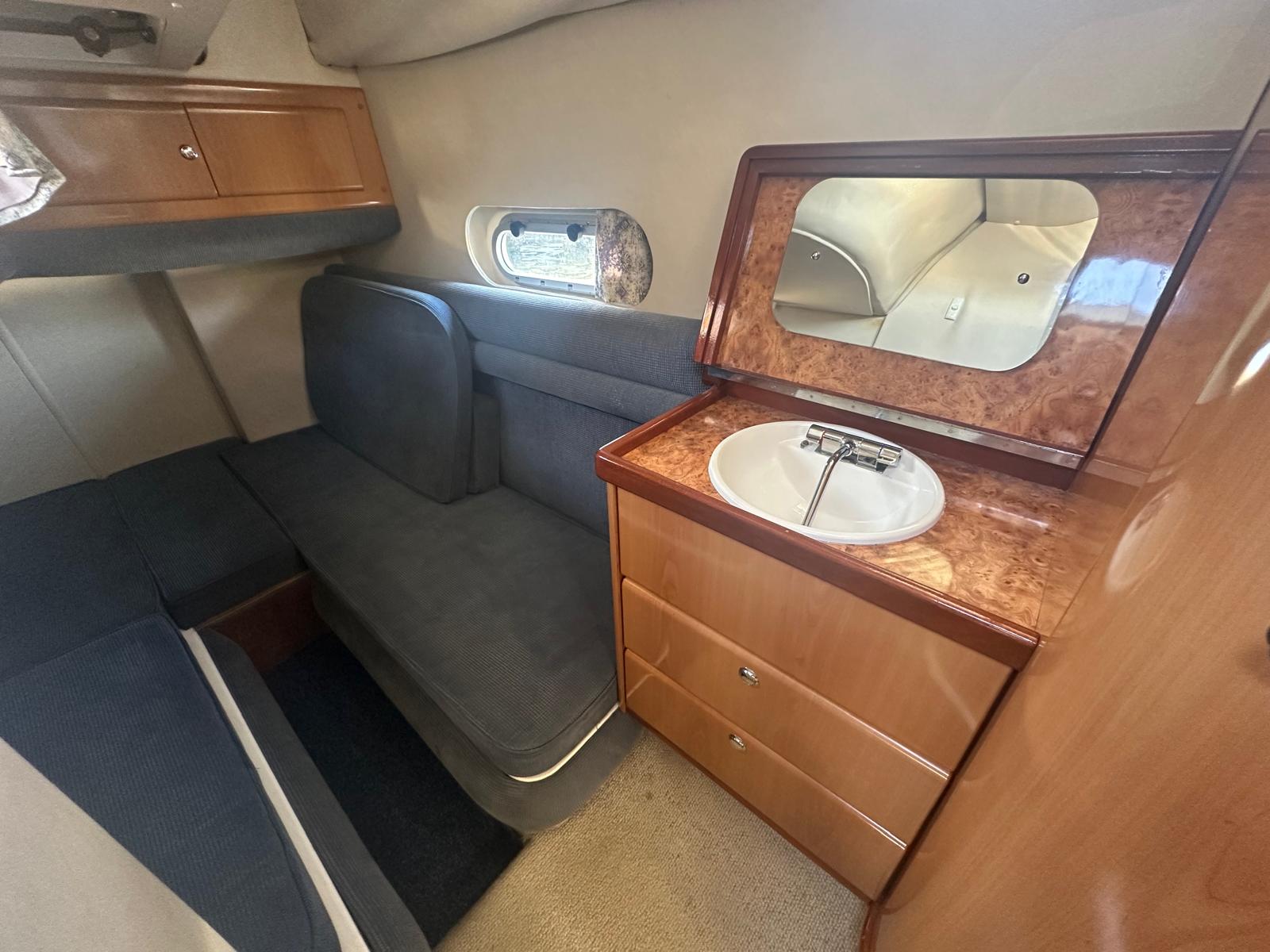 foto: 8 Sealine S 37