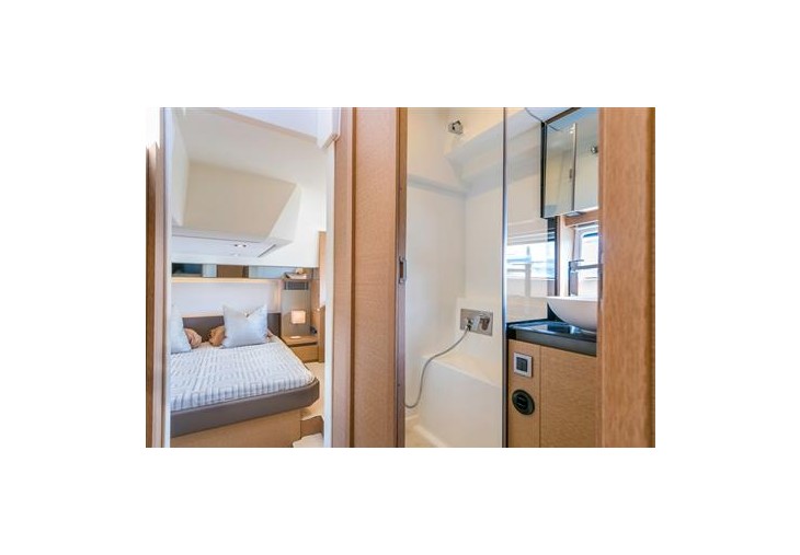 foto: 8 Prestige 460 Fly