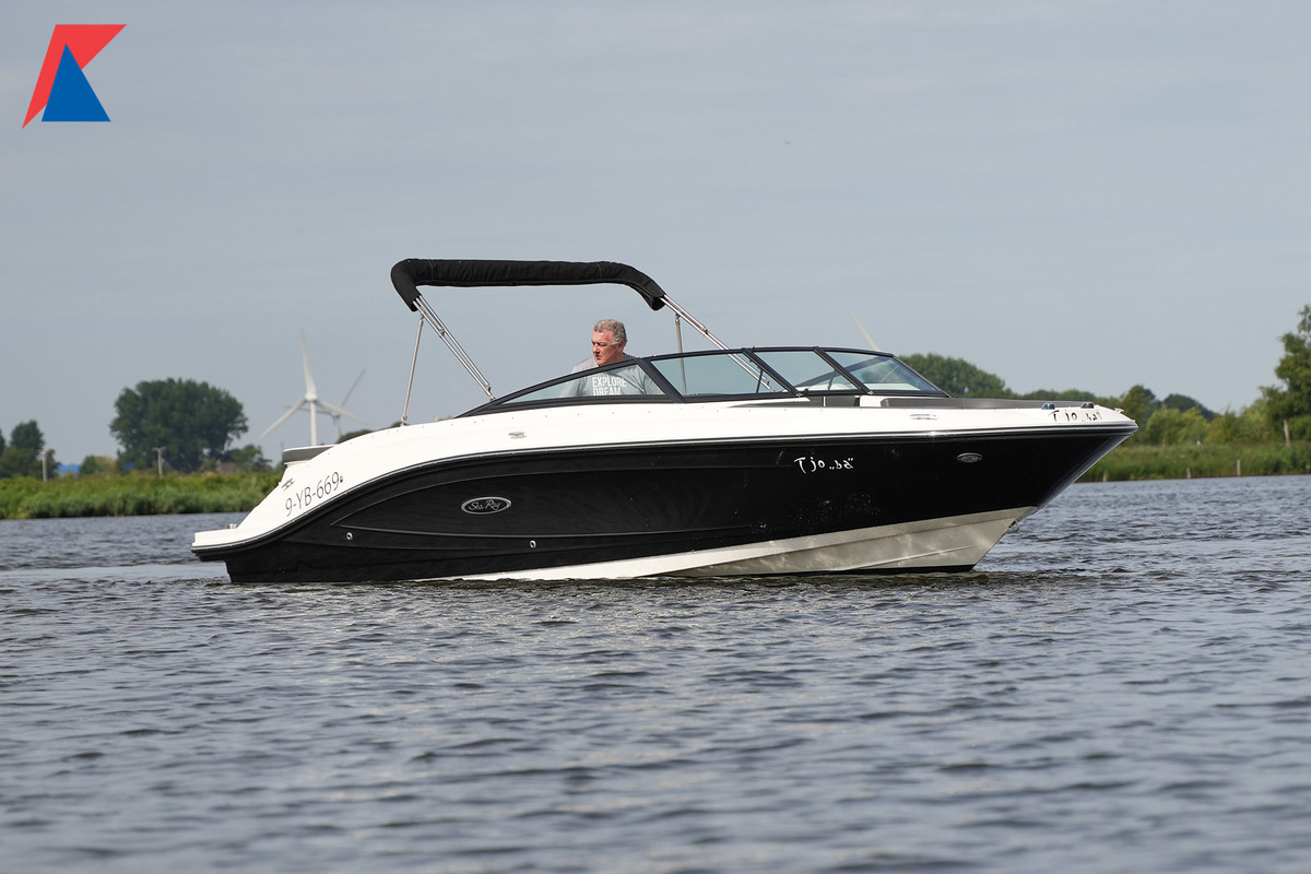 hoofdfoto: 1 Sea Ray  SPX 230