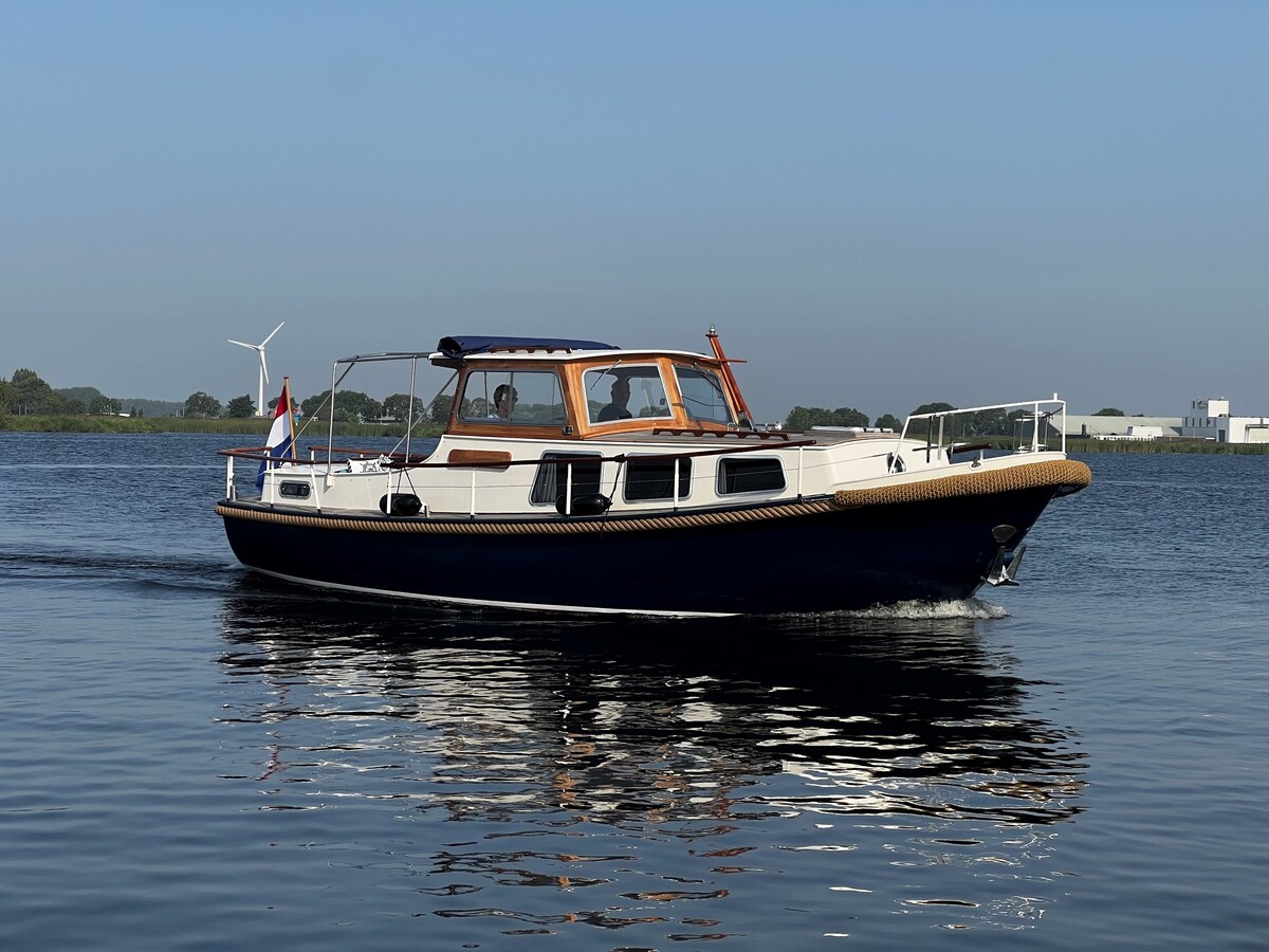 foto: 4 Dolman 970 AK
