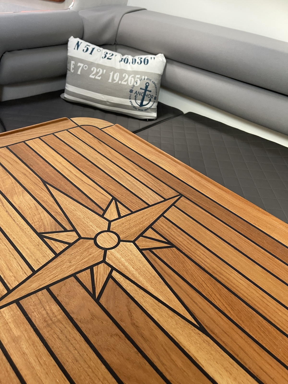 foto: 15 Sea Ray 310 Sundancer 