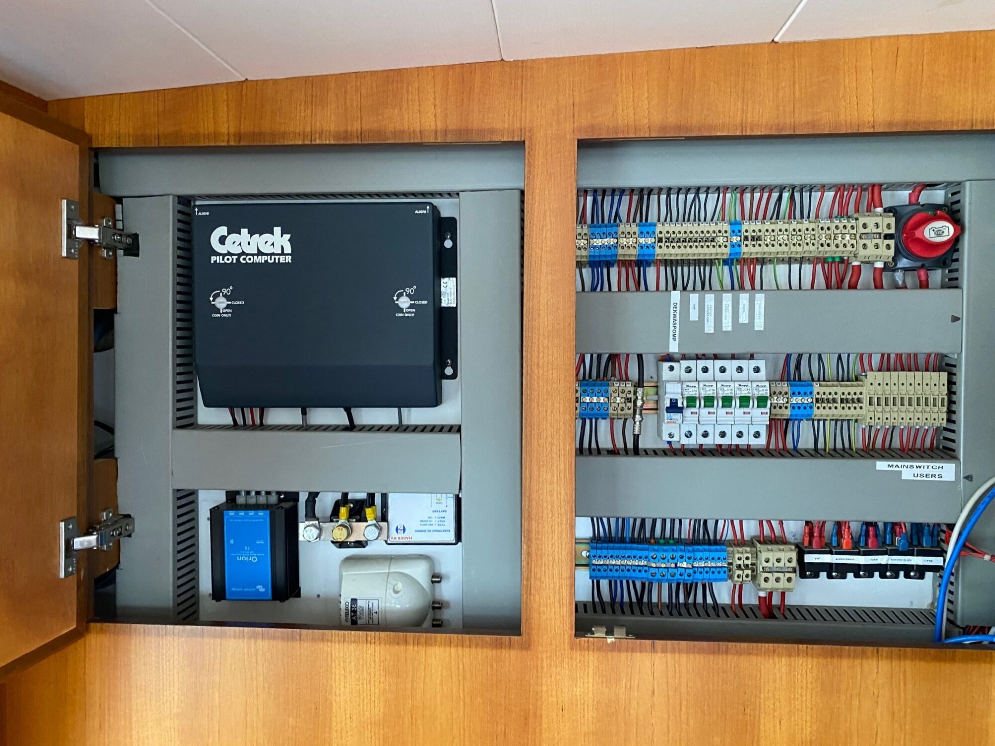 foto: 19 Privateer Privateer 40 XL Cabrio