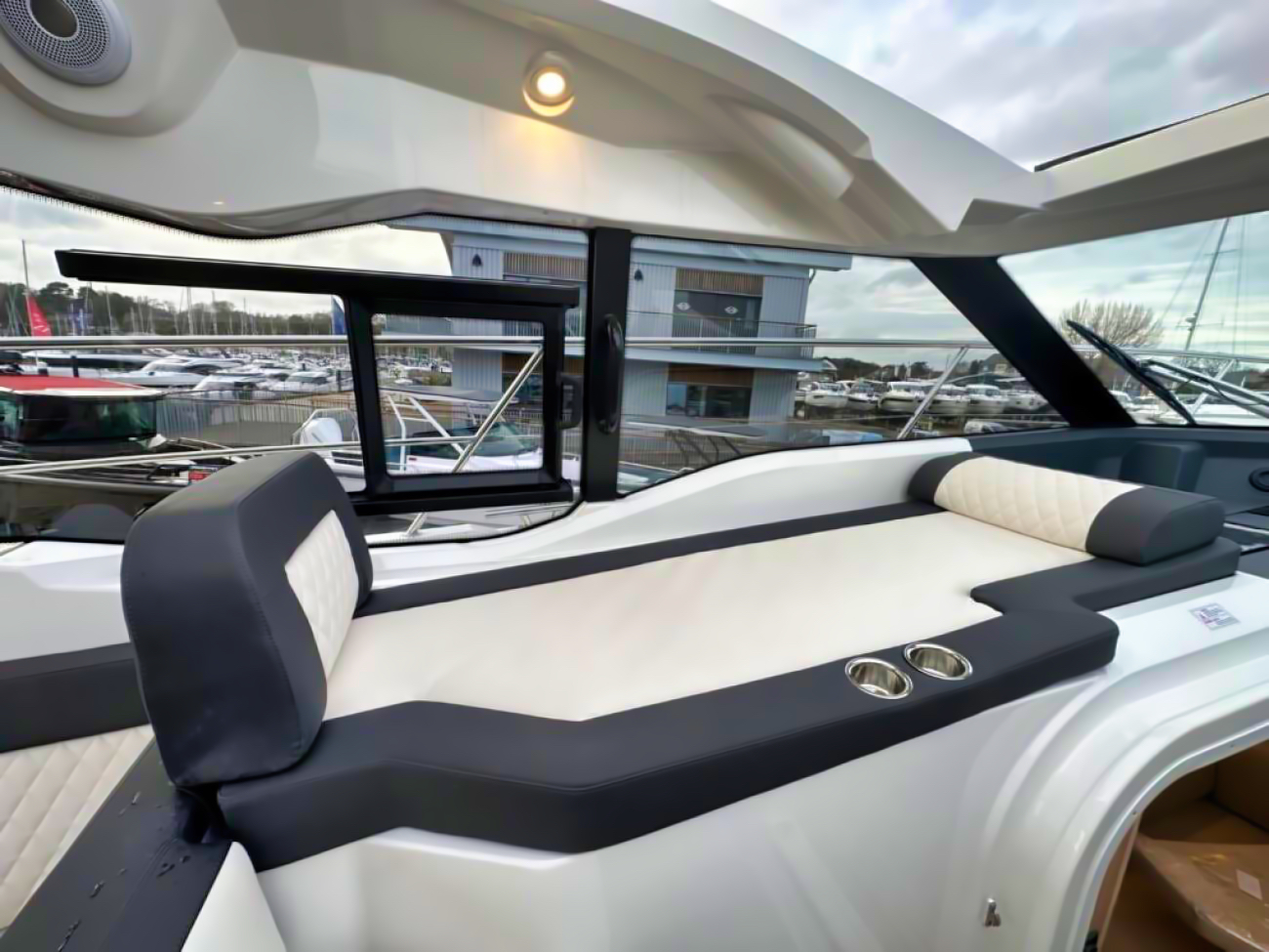 foto: 17 Bavaria Bavaria SR 35 Hardtop