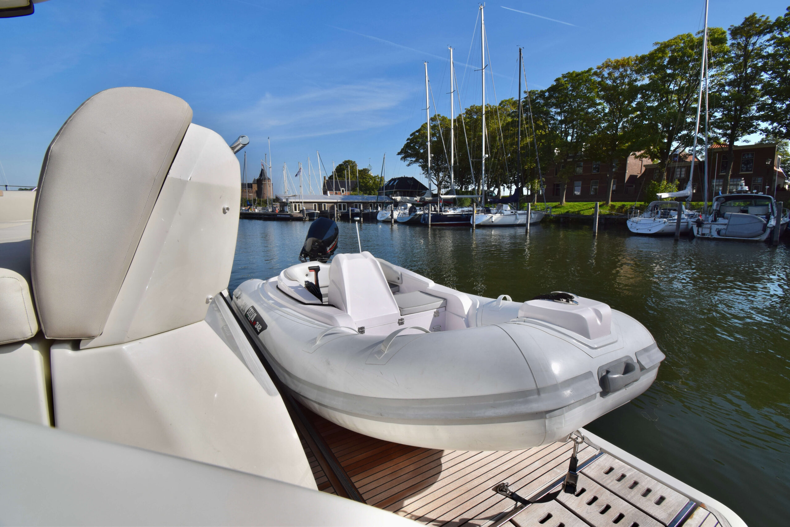 foto: 13 Prestige 590 Flybridge #19