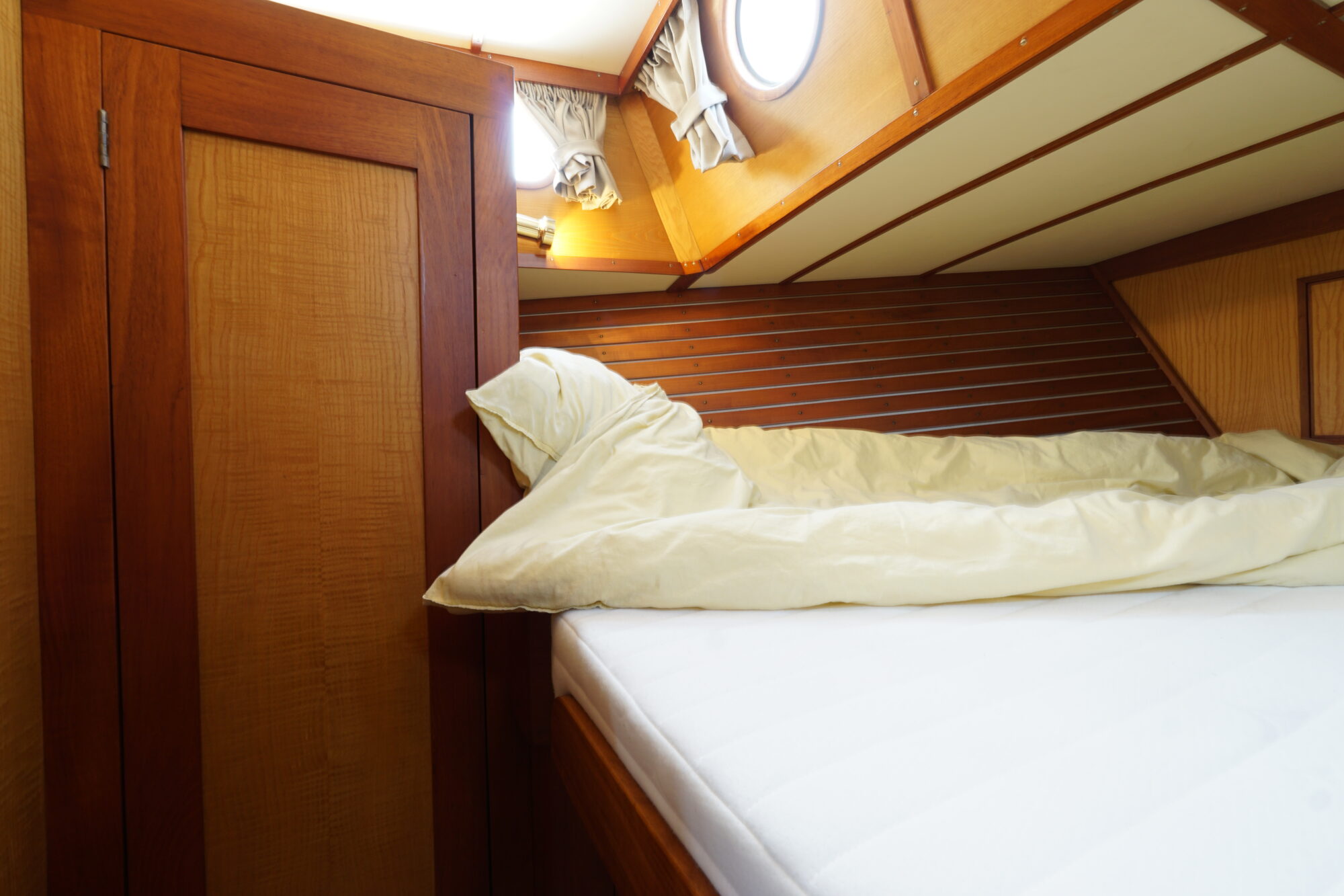 foto: 24 Gillissen Gillissen Rondspant Trawler 13.50 AK
