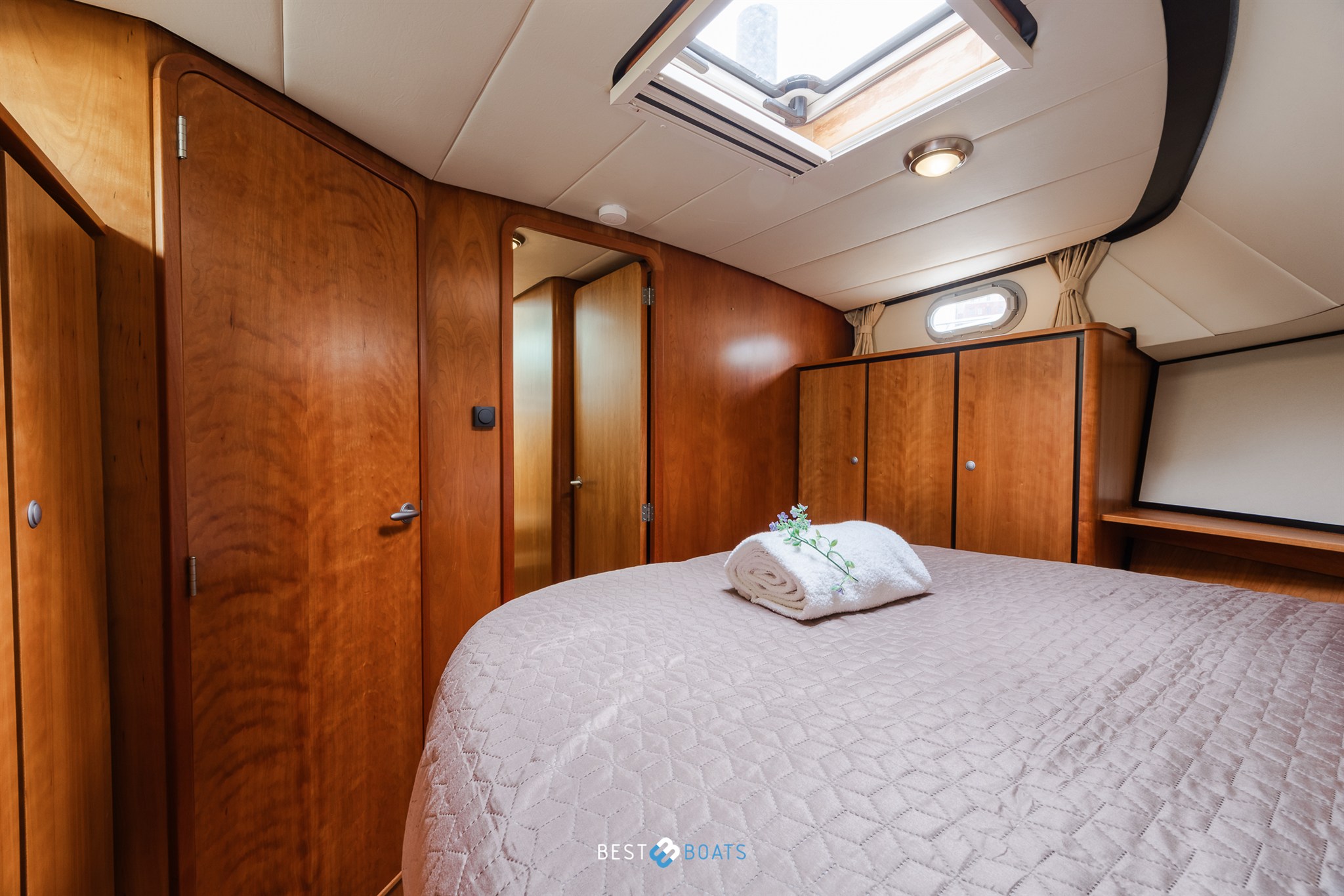 foto: 43 Linssen Grand Sturdy 45.9 AC Twin